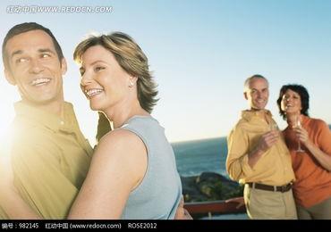 国产夫妻免费,浪漫温馨，共度美好时光